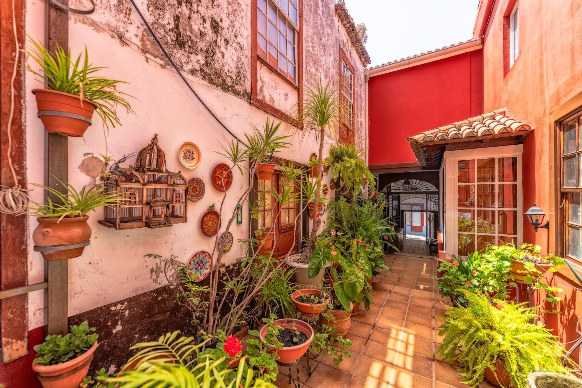 Casa Jurado Hostel